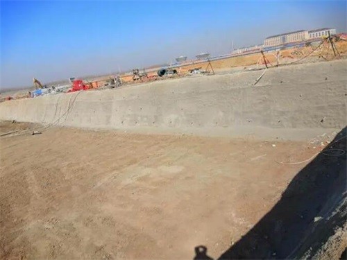 秀峰高铁桩基础建设